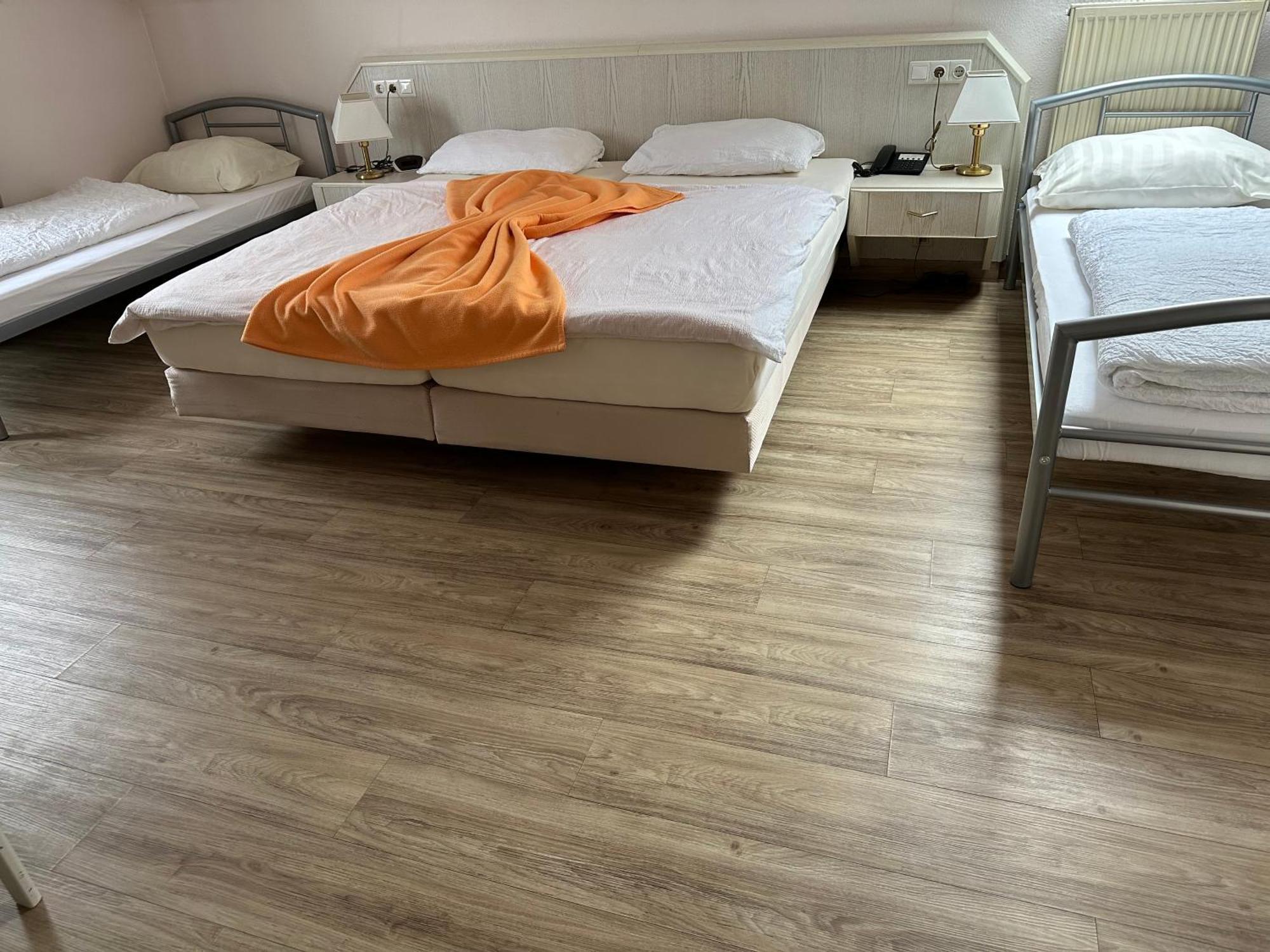 Hotel Garni Classico Aschaffenburg Bagian luar foto